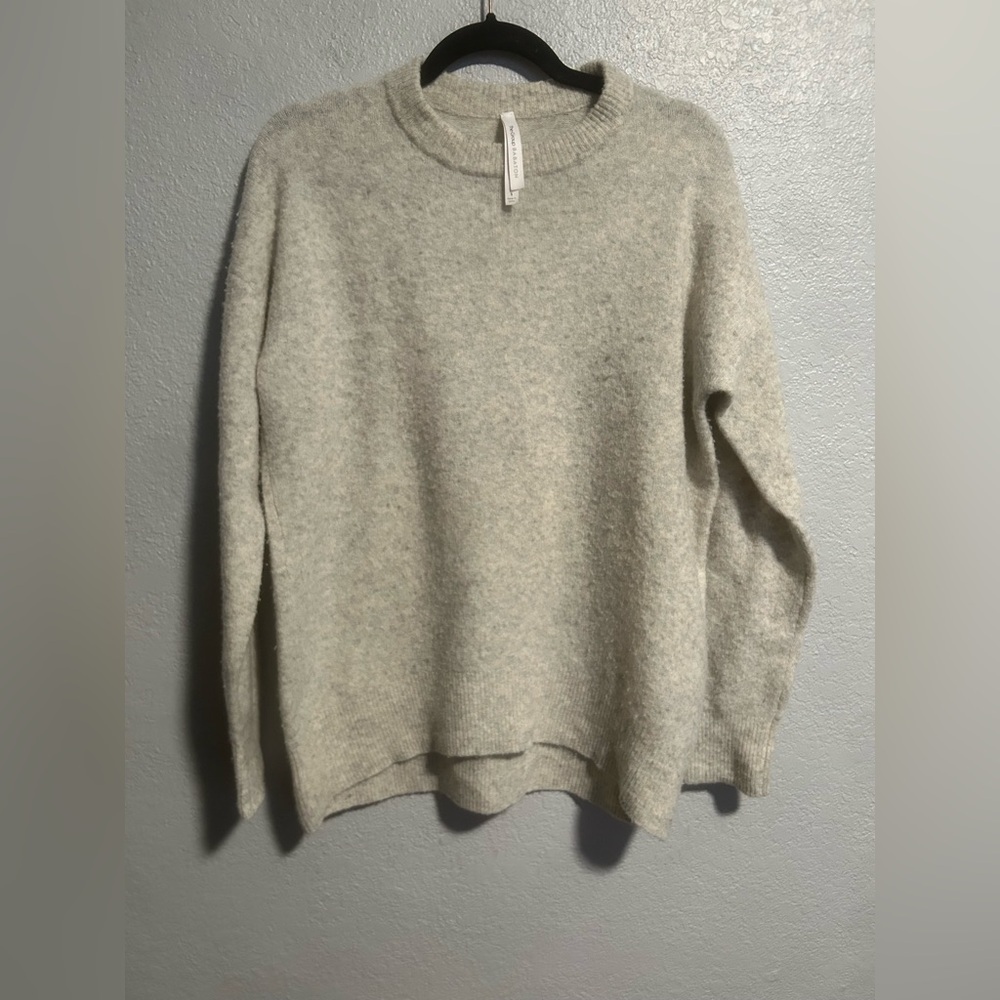 Aritzia babaton the group wool blend sweater